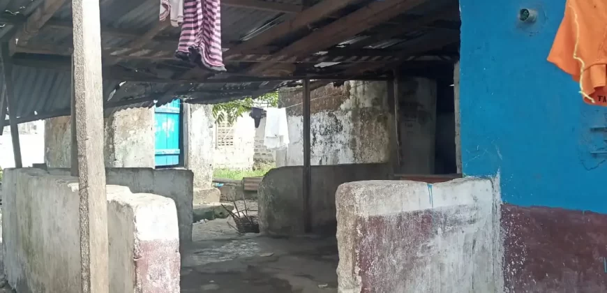 Land and Unfinished House in Gardnesville