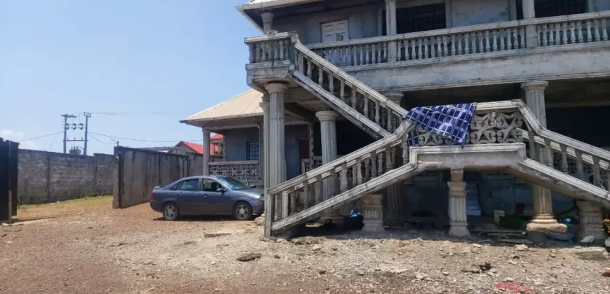 Compound in Thinkers Village