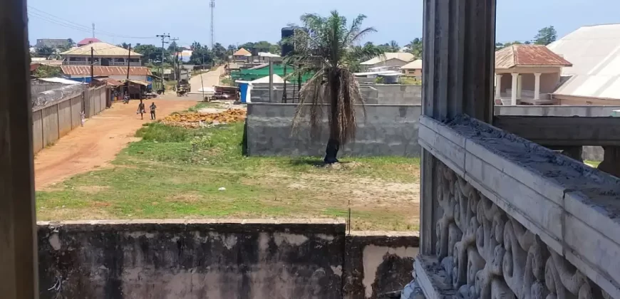 Compound in Thinkers Village