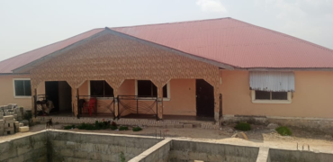 Huge Property with Finished House in the Rock Crusher Community