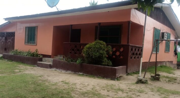 Entire House for Rent in Barnesville Estate       $200/Month