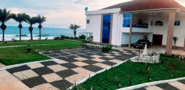 Luxury Beachfront Mansion in Lower Marbigi $590K or Lease for $1K/Month Long Term.